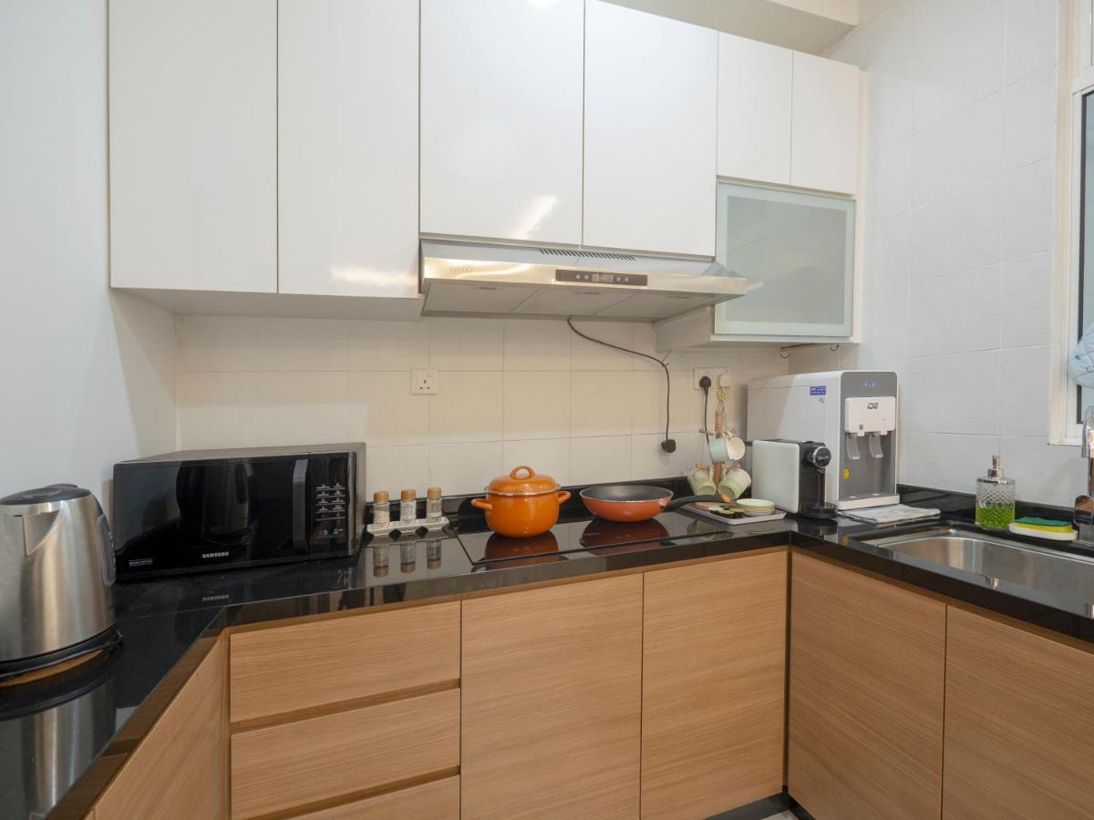Seaview Condo Near Rf Mall, Food Court & Free Netflix Johor Bahru Exterior foto